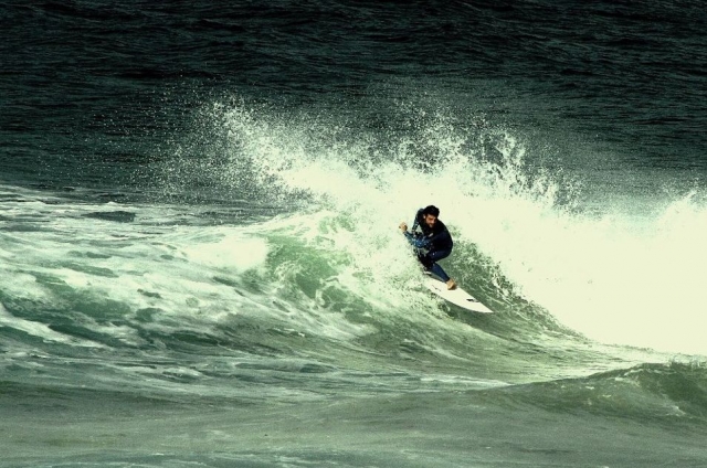 cogiendo olas